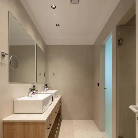 Villa Nomadic